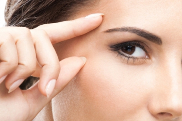EYEBROW LIFT